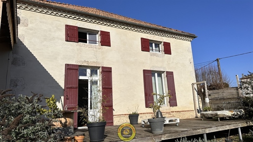 Restored bourgeois house within walking distance of amenities and much more!....
