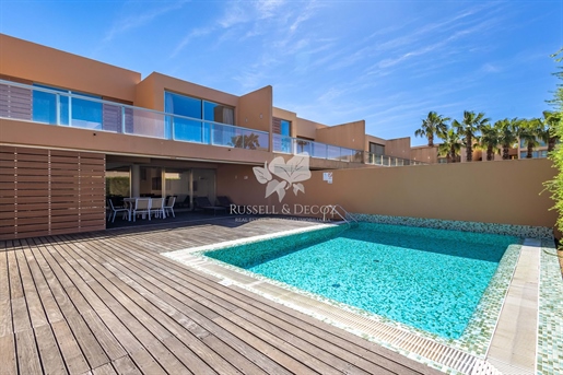 Modern 2 bedroom villas with pools and parking - near Albufeira