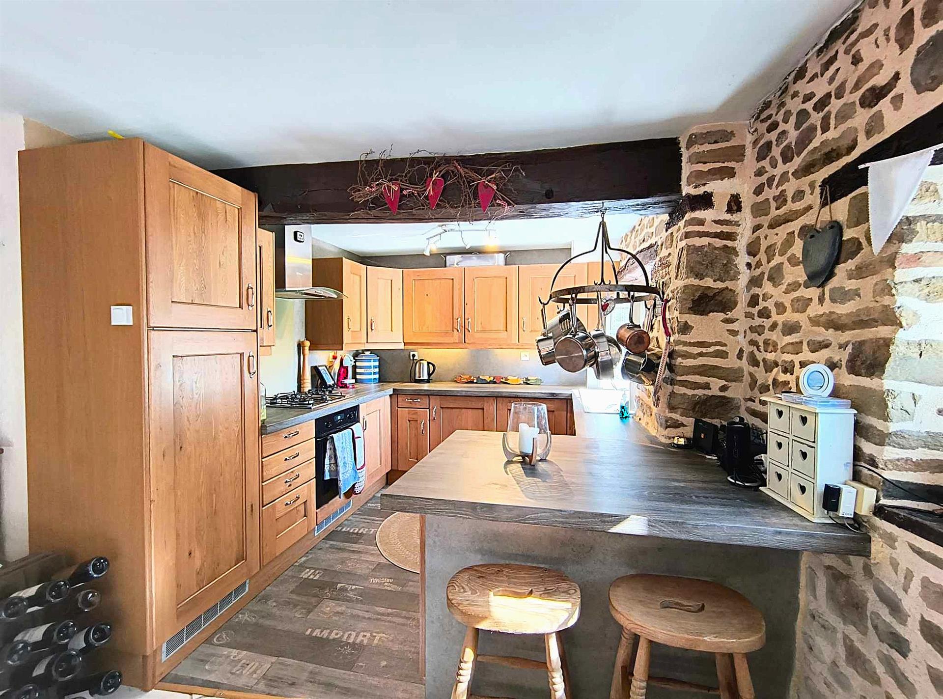 Lovely detached stone house with 2 gîtes