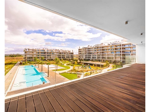 3-Bedroom apartment in Alcochete (Lisbon Ma) with terraces, garden, facing the swimming pools and th
