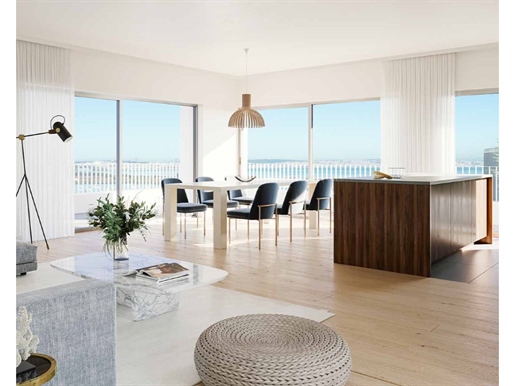 3-Bedroom flat, Seixal (Lisbon area) in a commonhold with panoramic swimming pool on the rooftop