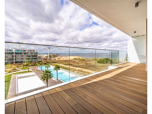 Alcochete (Am Lisboa), T3 duplex com um terraço e jacuzzi privados na cobertura, piscinas, jardins,