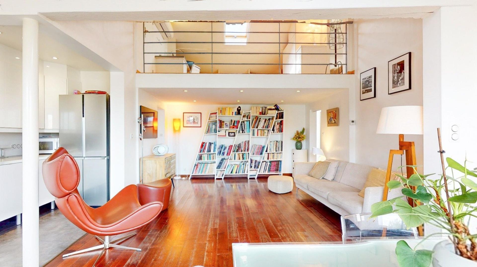 Purchase: Luxury property (13007)