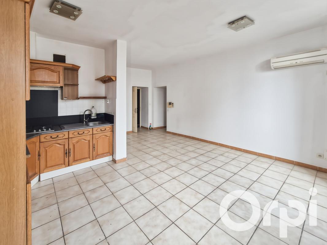 Appartement à vendre, 74m², Pont-Saint-Esprit