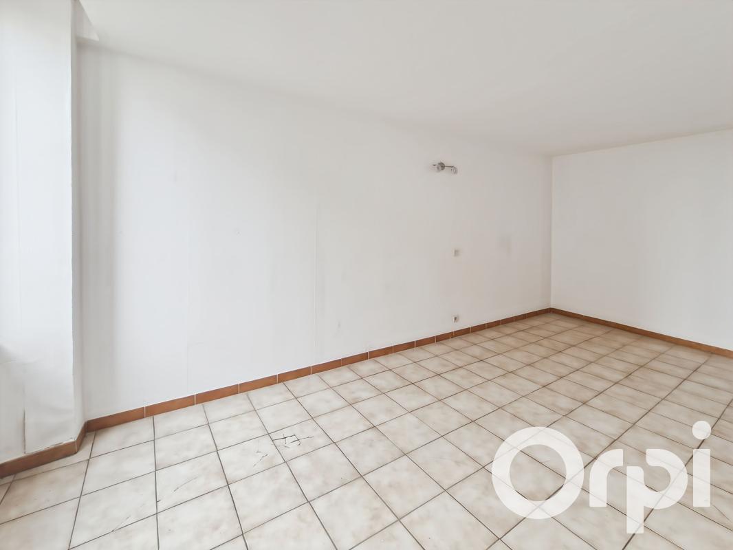 Appartement à vendre, 74m², Pont-Saint-Esprit