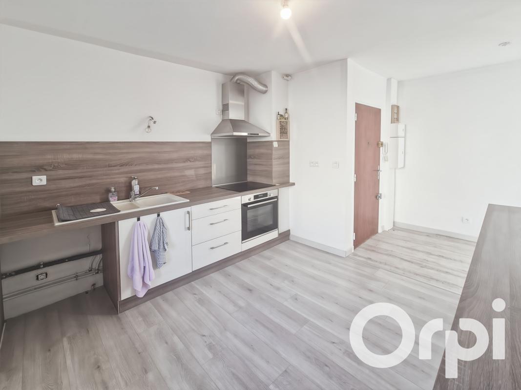 Appartement à louer, 70m², Pont-Saint-Esprit