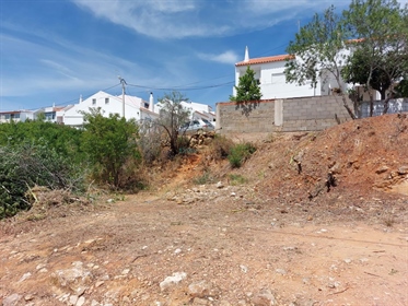 2 Plots of Land for Sale in Figueira