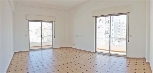 2 Bed Apartment for Sale in Portimão