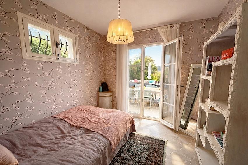 Villa for sale exclusively in Bargemon - 12