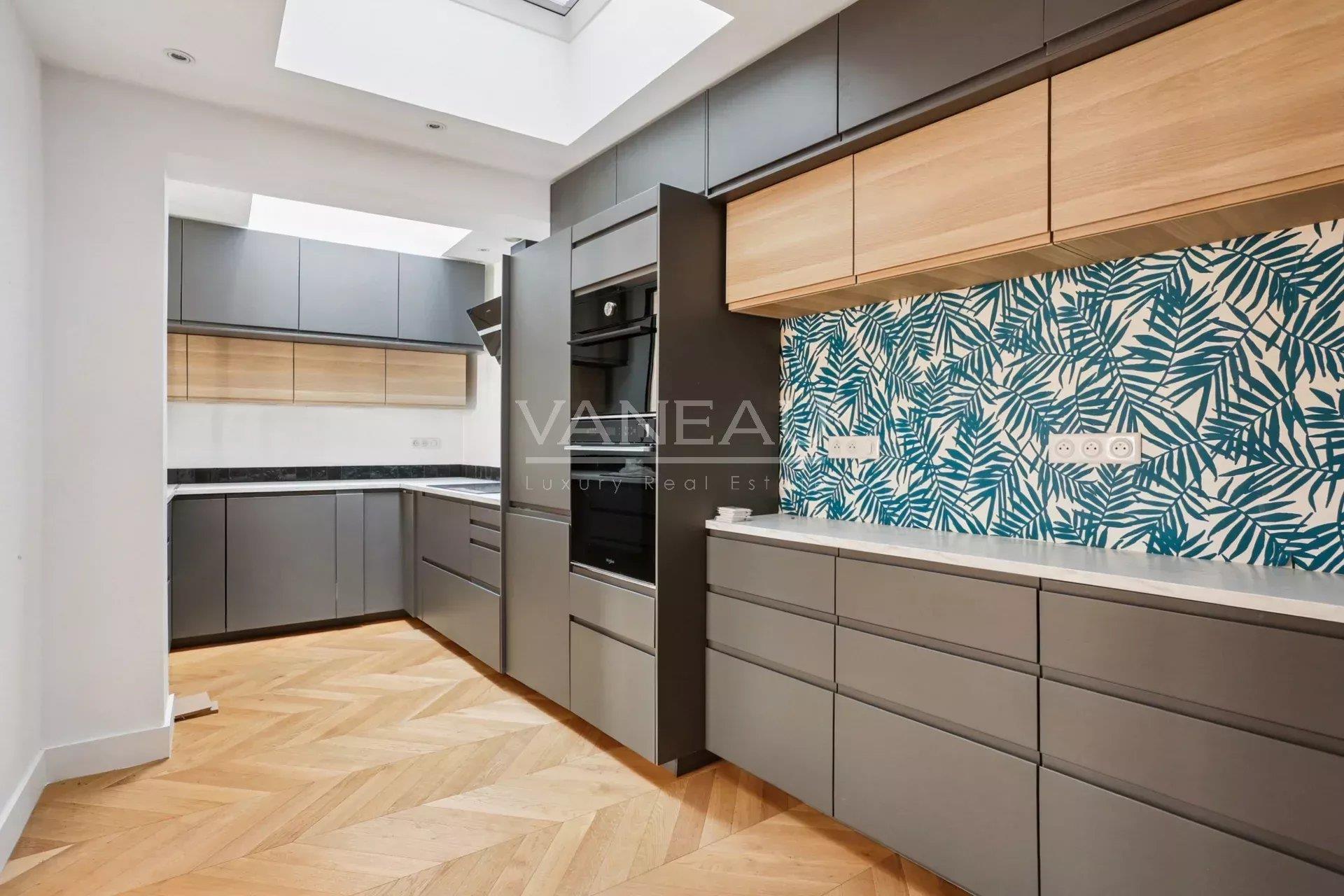 Vente Maison Architecte (275m²) Paris 15e avec ascenseur et rooftop (60m²)