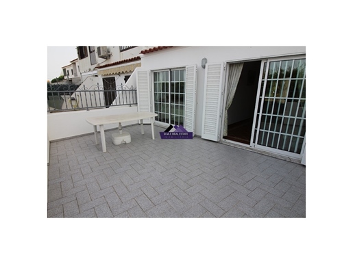 Floor of House T2 + 1 with good patio in Monte Fino.
