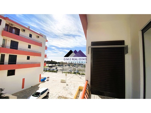 2 bedroom apartment on the first line of Monte Gordo Beach