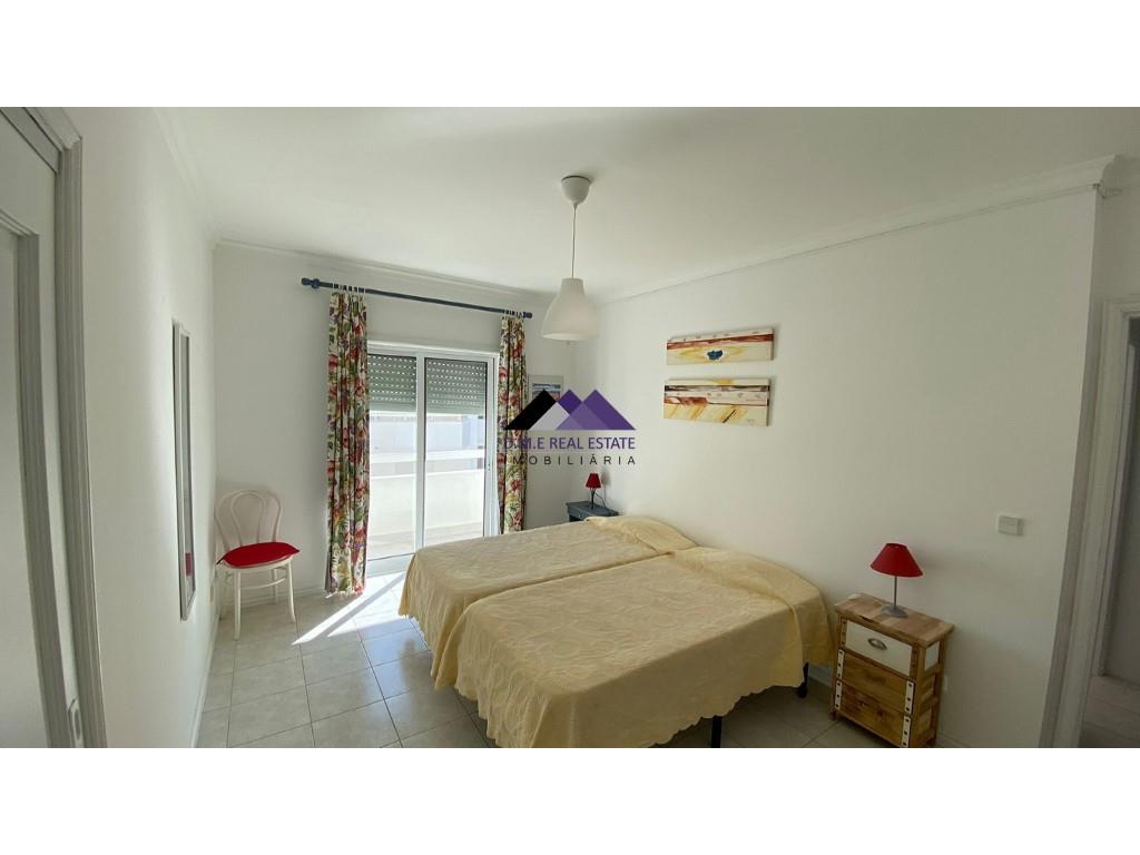 3 bedroom apartment with garage box