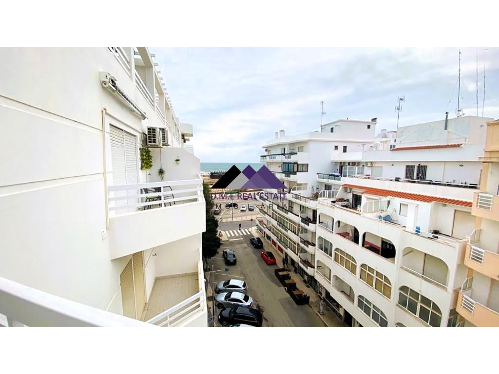 3 bedroom apartment with garage box