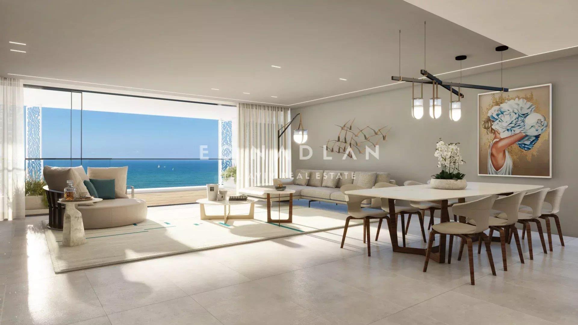 For sale in Tel Aviv, facing the sea, luxury apartment