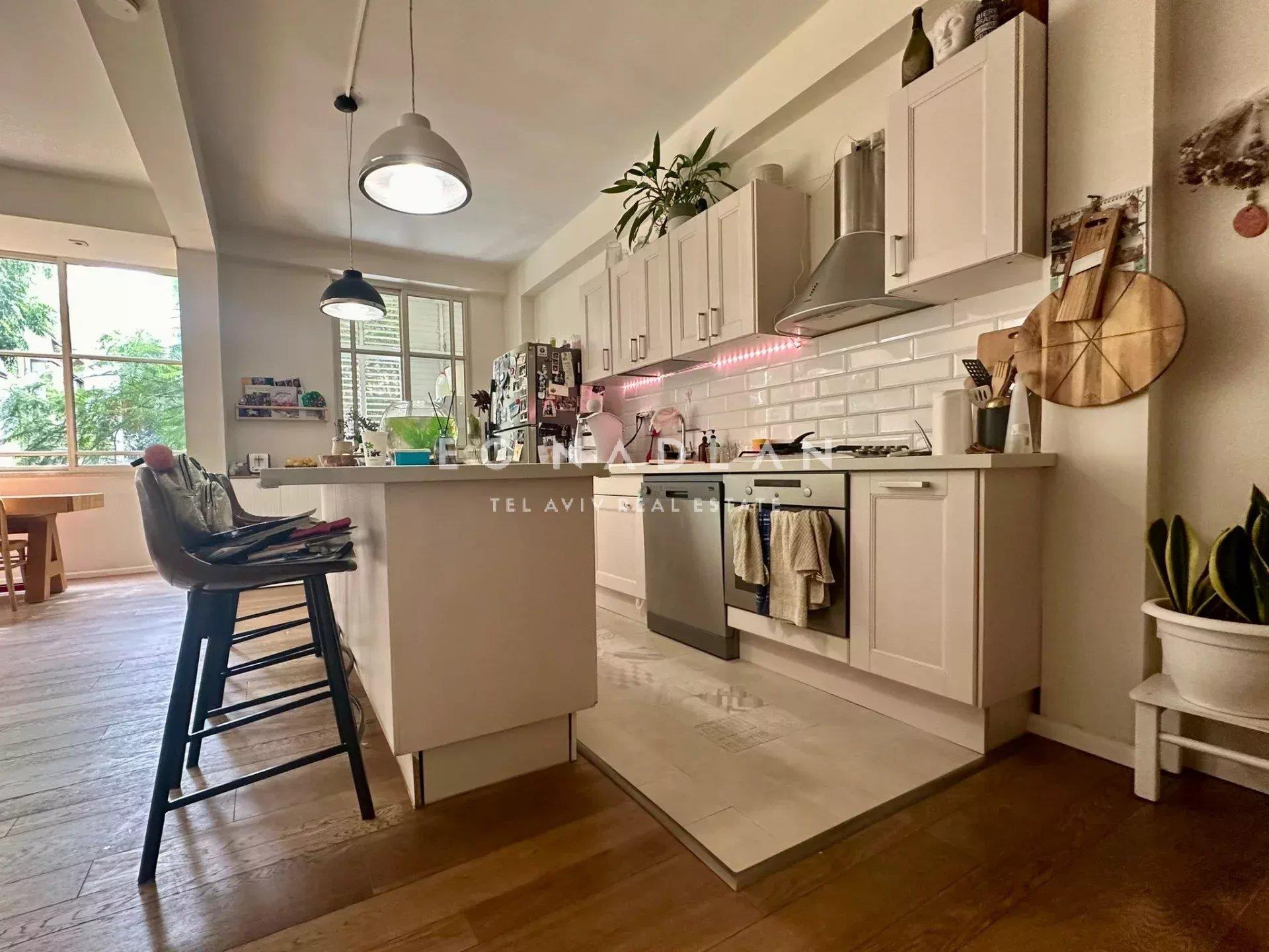 For sale in Tel-Aviv, neaar the beach, Gordon side
