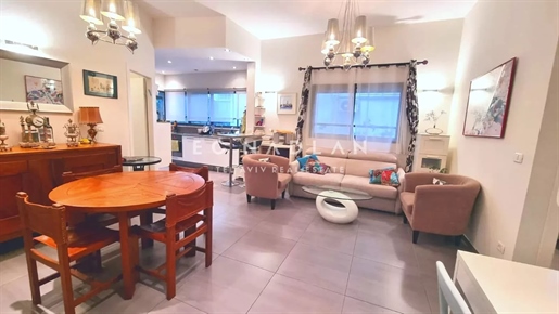For sale in Tel-Aviv, Prime Location for this apartment in the area of Bograshov