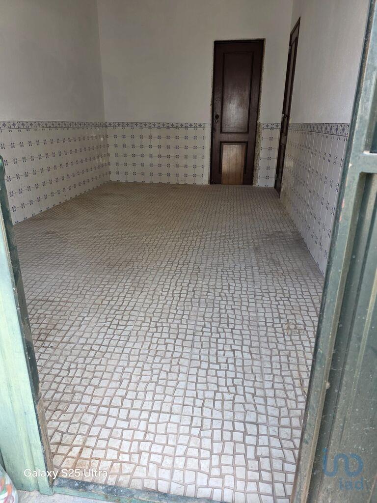 Home / Villa with 4 Rooms in Almeirim with 110,00 m²