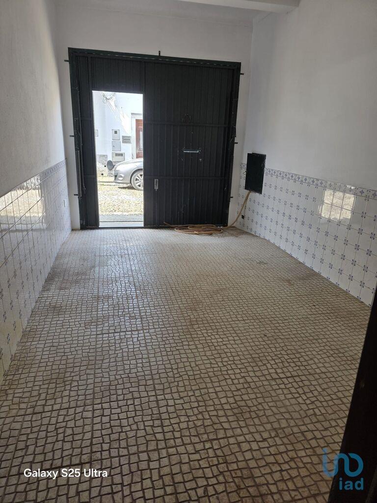 Home / Villa with 4 Rooms in Almeirim with 110,00 m²