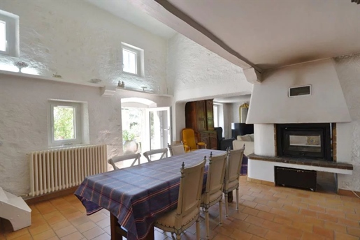 Exceptional environment Charming stone property of 200 m²