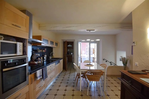Village house of 150 m² with 5 bedrooms and terrace - Fayence
