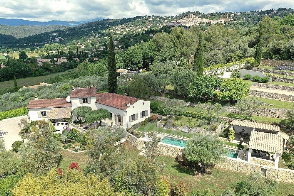 View of the valley Beautiful villa of 283 m² with an apartment – Callian Return to the list