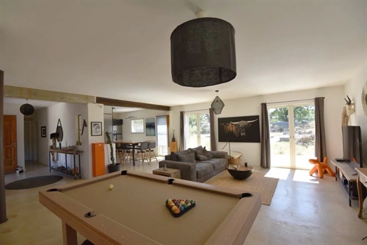 Near all amenities Villa of 150 m² with 3 bedrooms