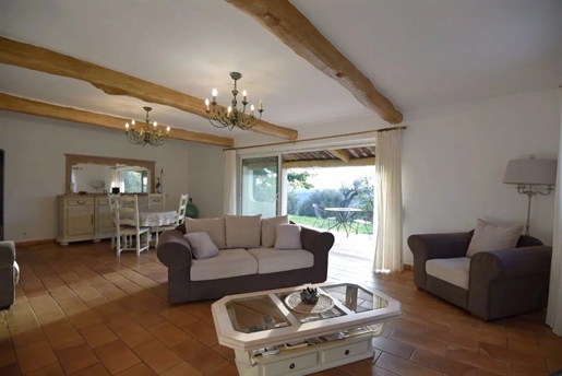View of the vallée Villa of 208 m² with 5 bedrooms