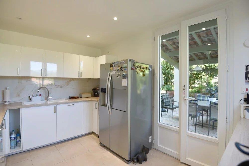 Close to the village center Charming house of 200 m²