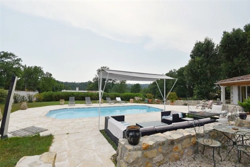 Near all amenities Villa of 216 m² with 3 bedrooms
