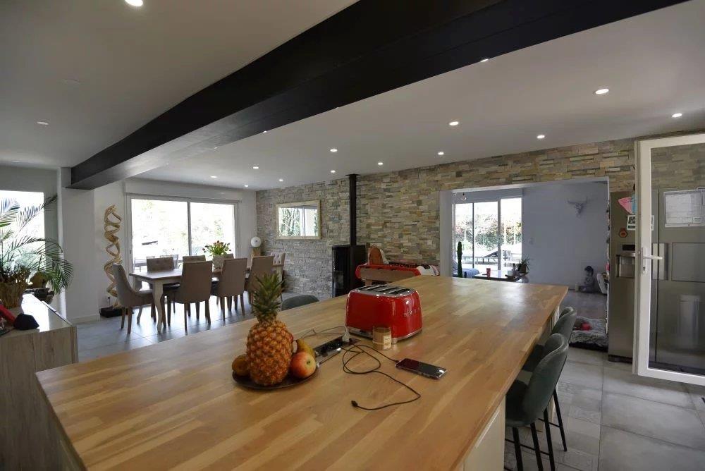 Near the village Villa of 150 m² with 4 bedrooms