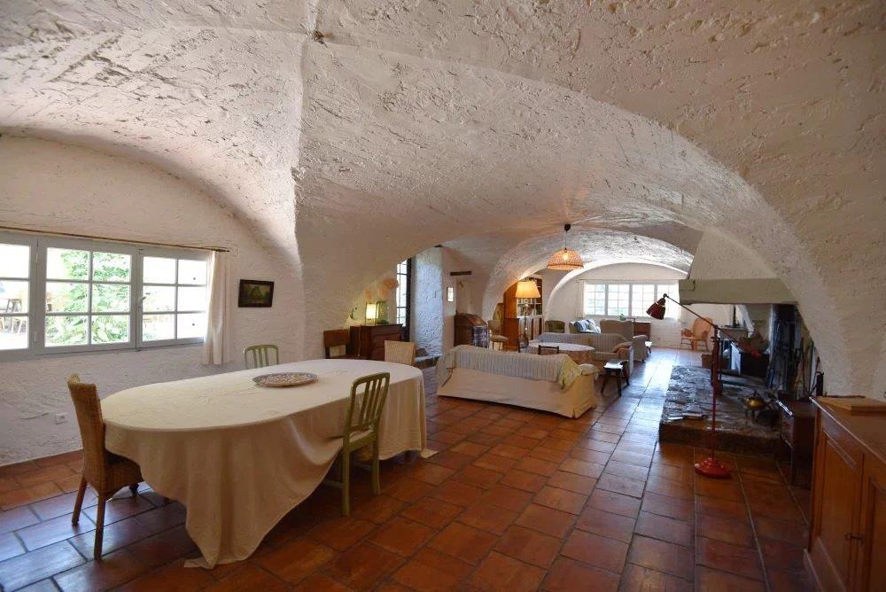 Charm and authenticity Beautiful property of 5 hectares