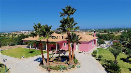 Villa plein pied de 4 chambres et piscine à Algoz, Silves