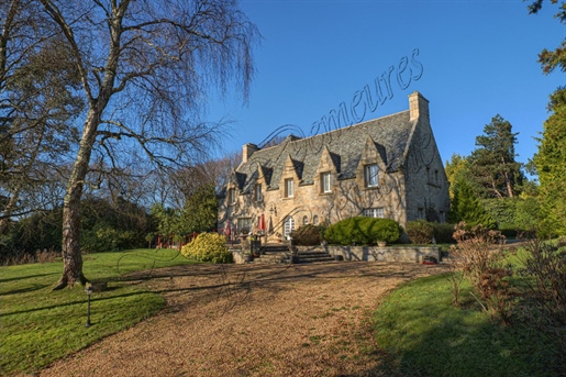 For sale beautiful manor house with gite near the beaches Finistère