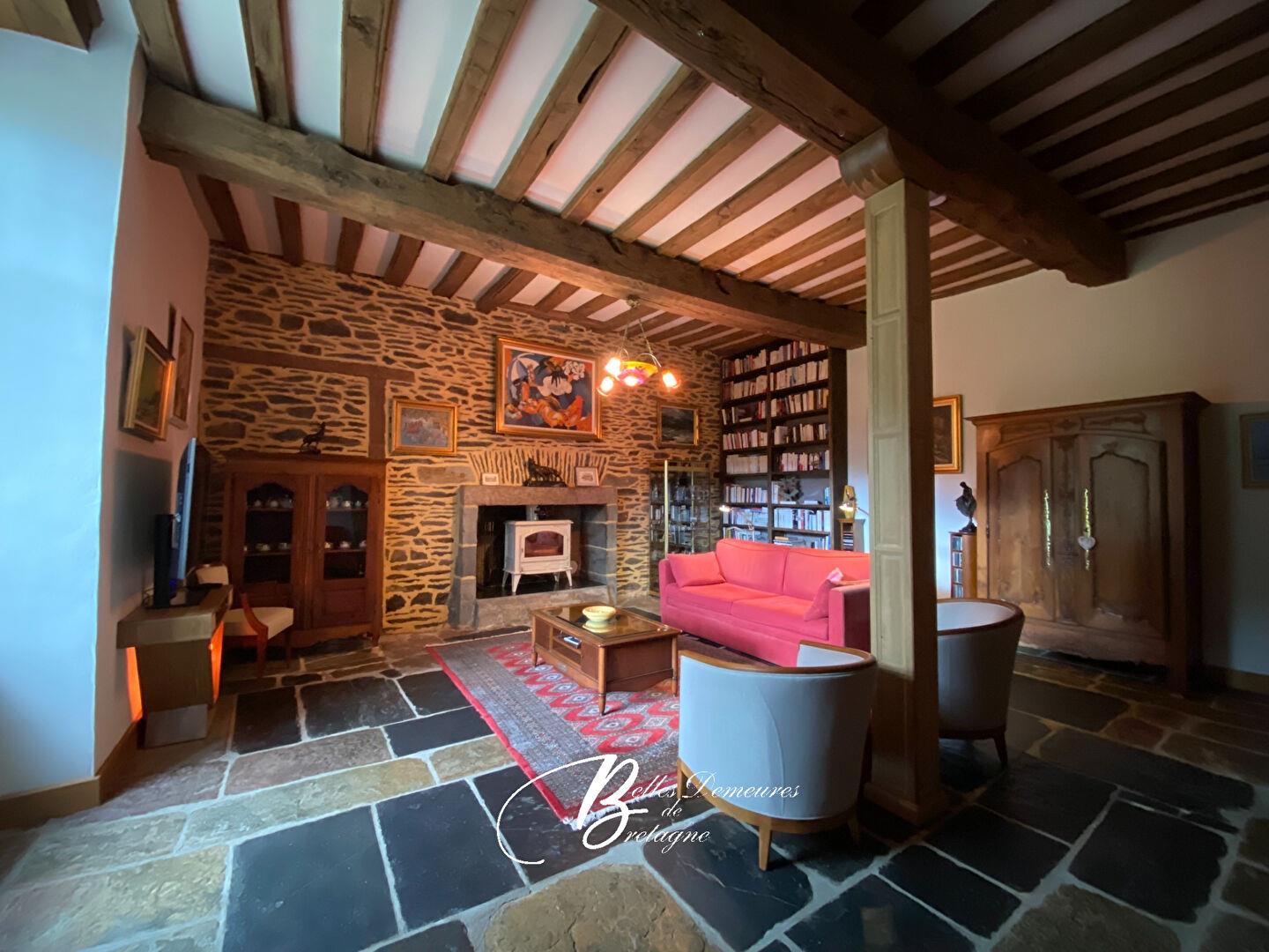 For sale 17th century manor with outbuildings on 1.3 ha Côtes d'Armor