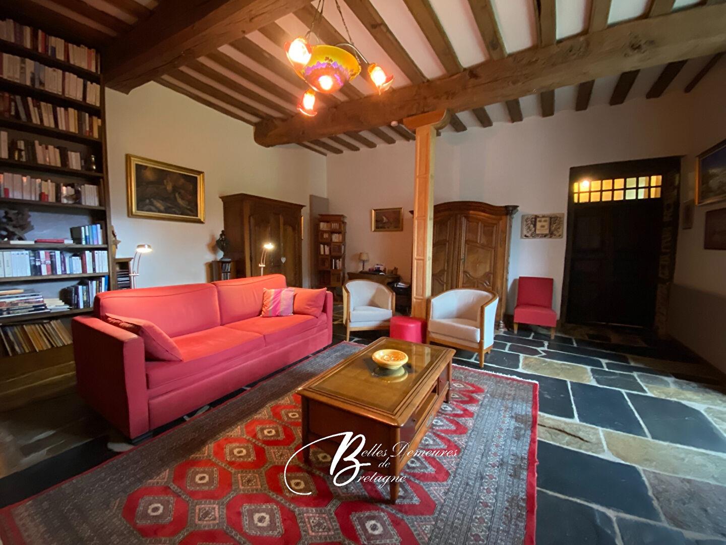 For sale 17th century manor with outbuildings on 1.3 ha Côtes d'Armor