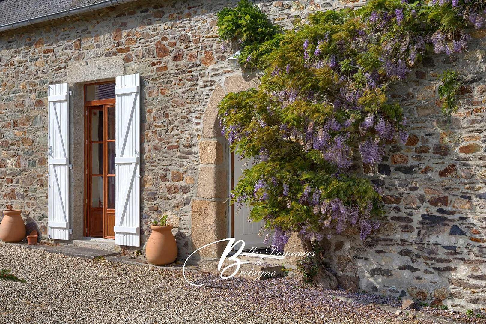 Farmhouse + outbuildings for sale Lézardrieux Peninsula Cotes d'Armor