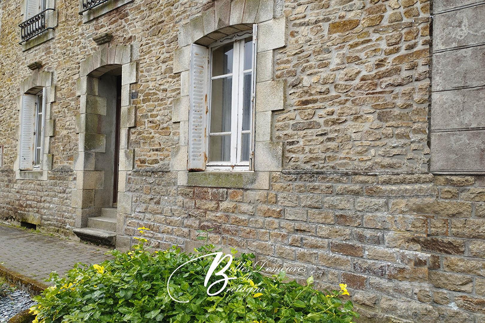 A vendre jolie maison de ville à rénover Pays d'Auray