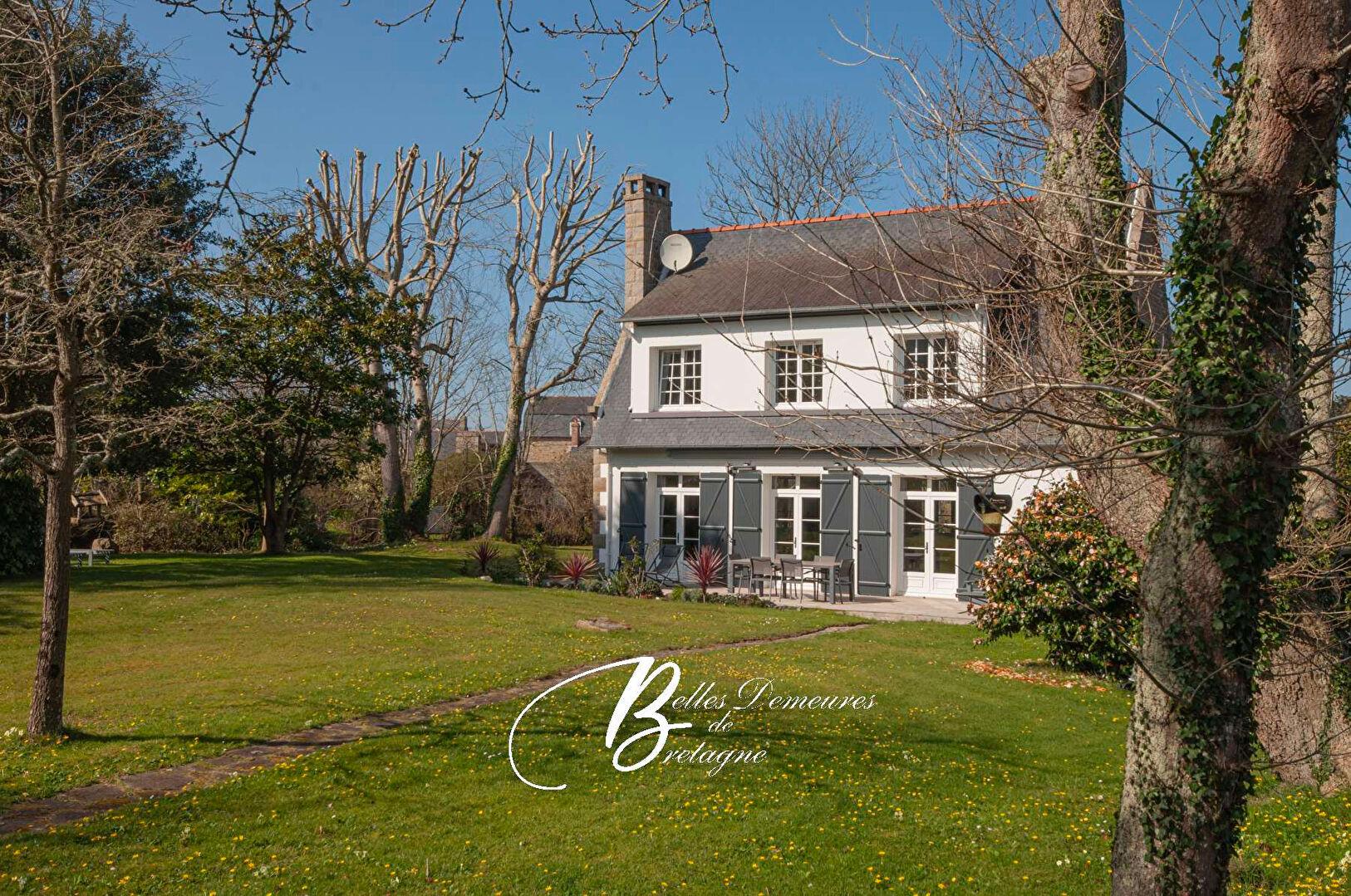 For sale Beautiful seaside property complex in the Perros-Guirec area
