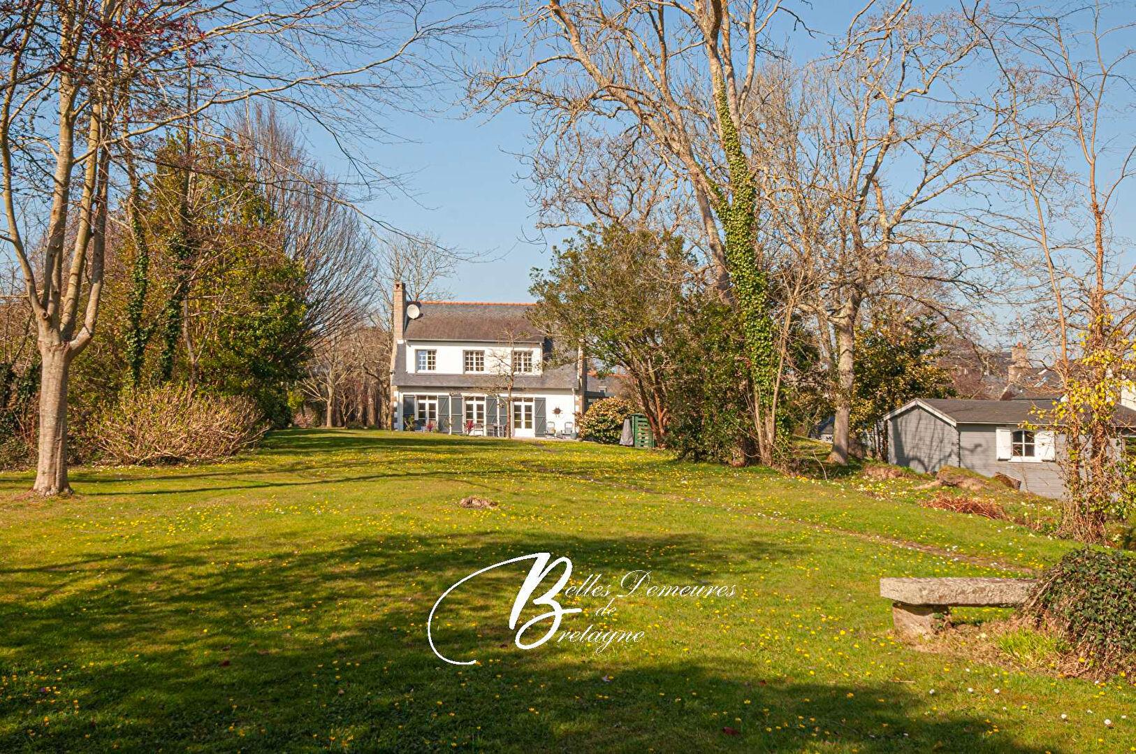 For sale Beautiful seaside property complex in the Perros-Guirec area