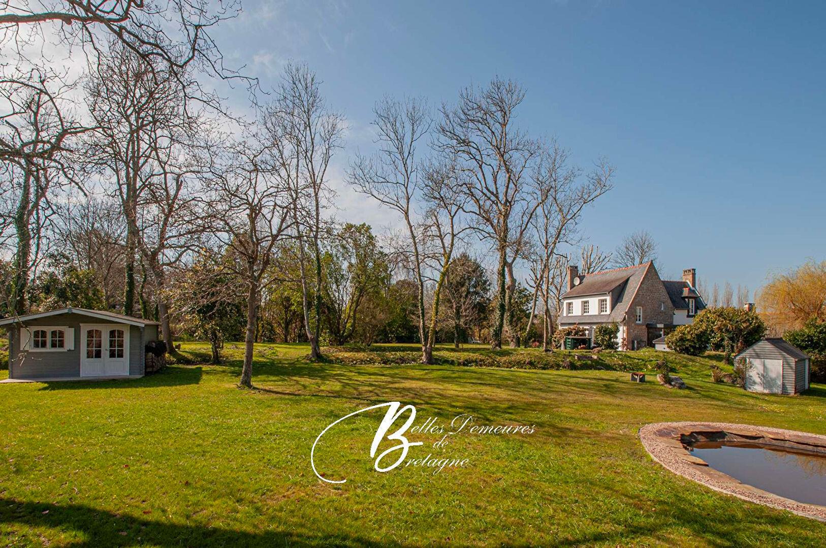 For sale Beautiful seaside property complex in the Perros-Guirec area