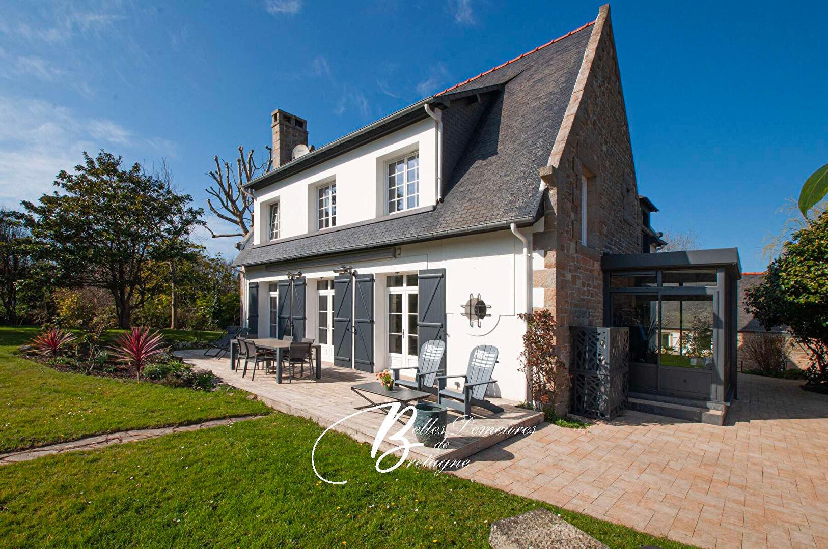 For sale Beautiful seaside property complex in the Perros-Guirec area