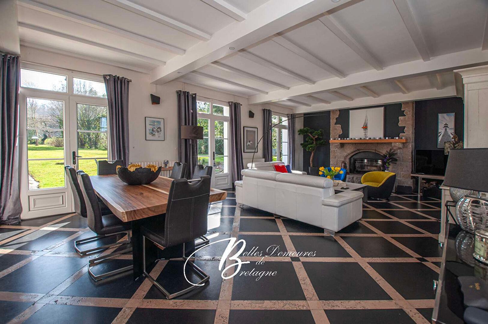 For sale Beautiful seaside property complex in the Perros-Guirec area
