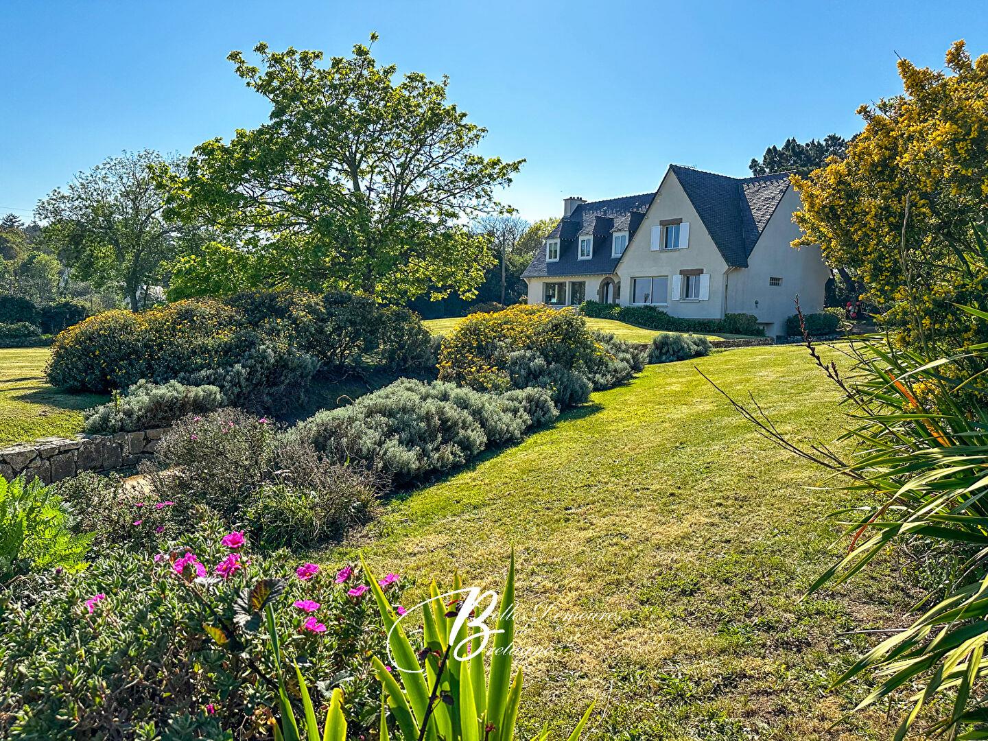 Family home for sale with sea view Cotes d'Armor