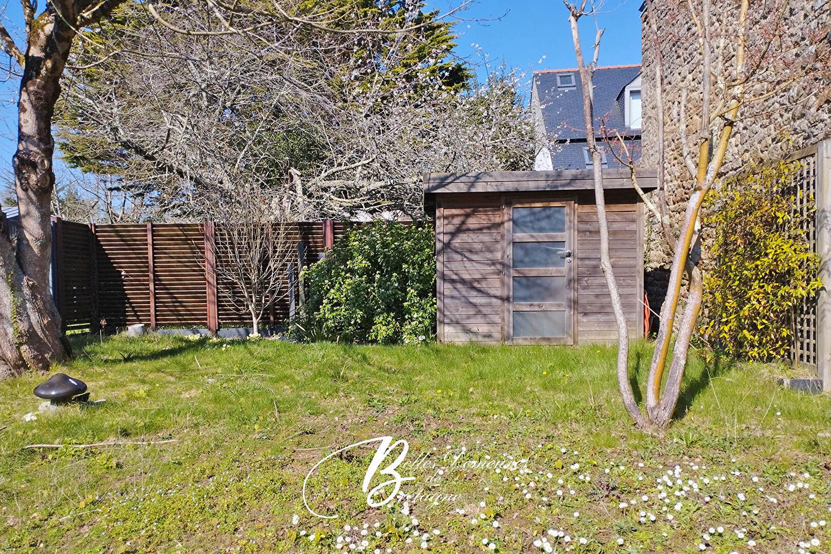 For sale: superb and spacious property in the heart of Auray, Morbihan