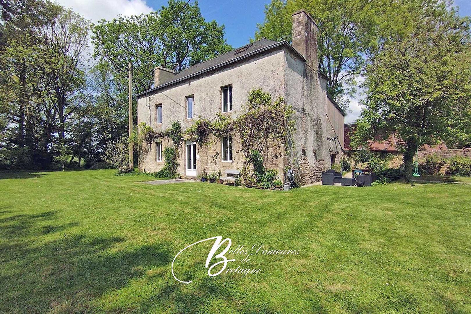 For sale Beautiful property complex near Auray and 25 min from beaches