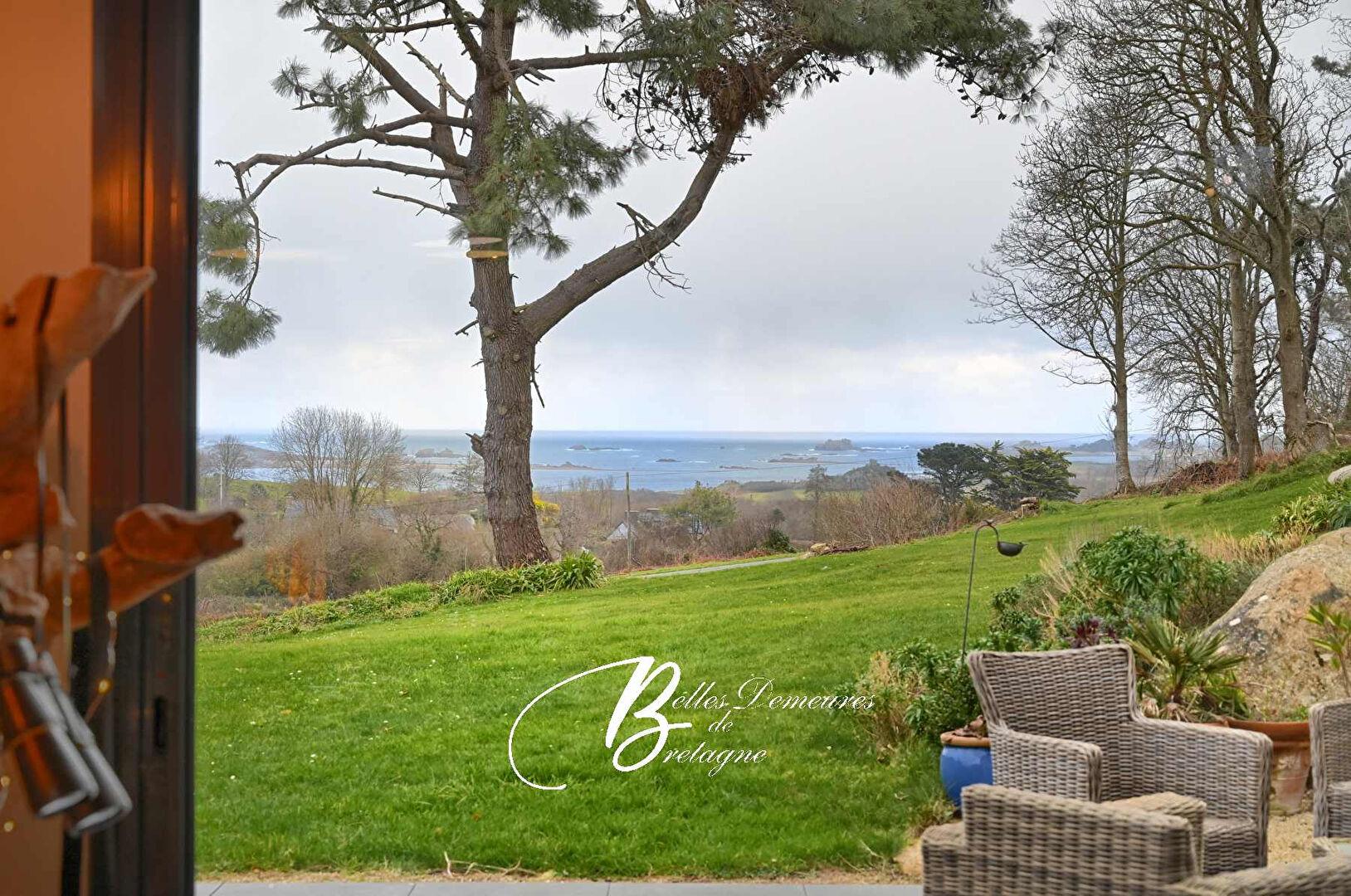 Country house and guest house sea view, Trélévern Cotes d'Armor