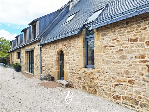 For Sale Beautiful renovated farmhouse 15 km to the beaches Morbihan