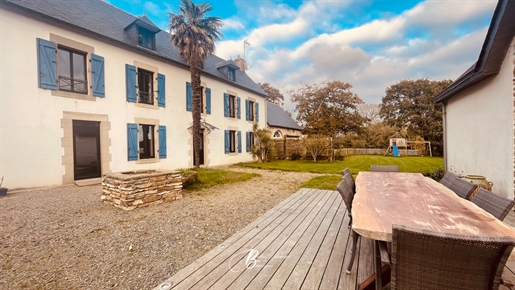 For sale 18 ha estate with 4 gites and pool near the sea Finistère