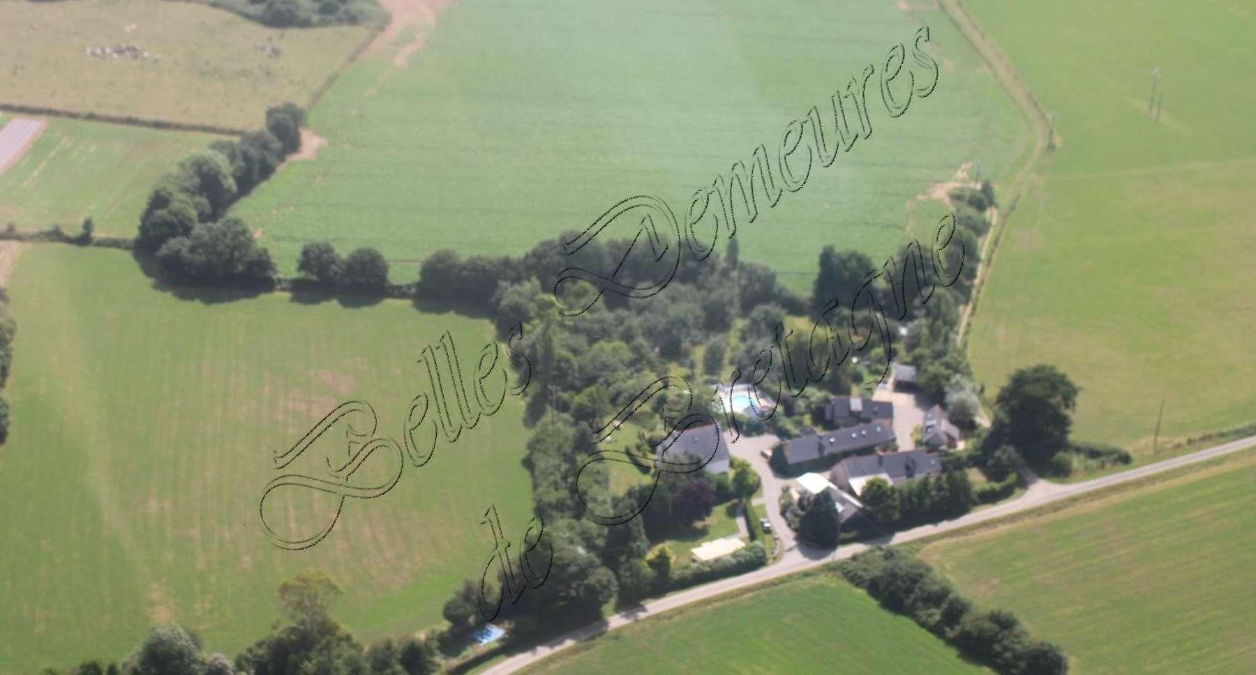 For sale estate complex of 7 houses and outbuildings Cotes d'Armor